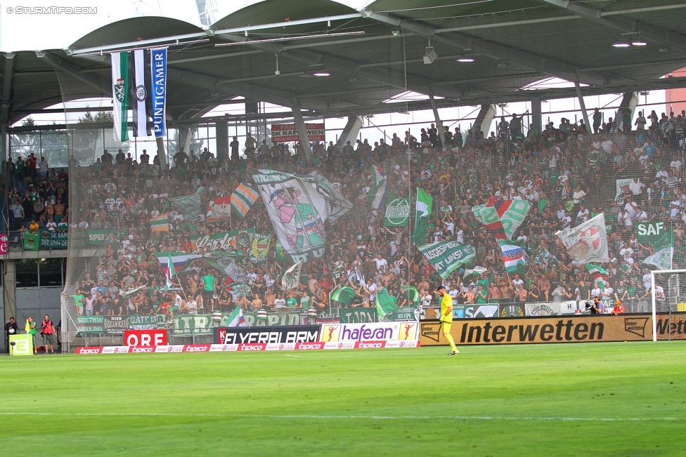 Sturm Graz - Rapid Wien
Oesterreichische Fussball Bundesliga, 5. Runde, SK Sturm Graz - SK Rapid Wien, Stadion Liebenau Graz, 16.08.2015. 

Foto zeigt Fans von Rapid
