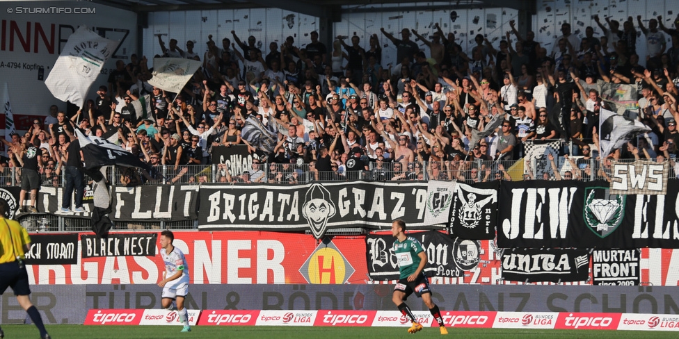 Ried - Sturm Graz
Oesterreichische Fussball Bundesliga, 6. Runde, SV Ried - SK Sturm Graz, Arena Ried, 22.08.2015. 

Foto zeigt Fans von Sturm
