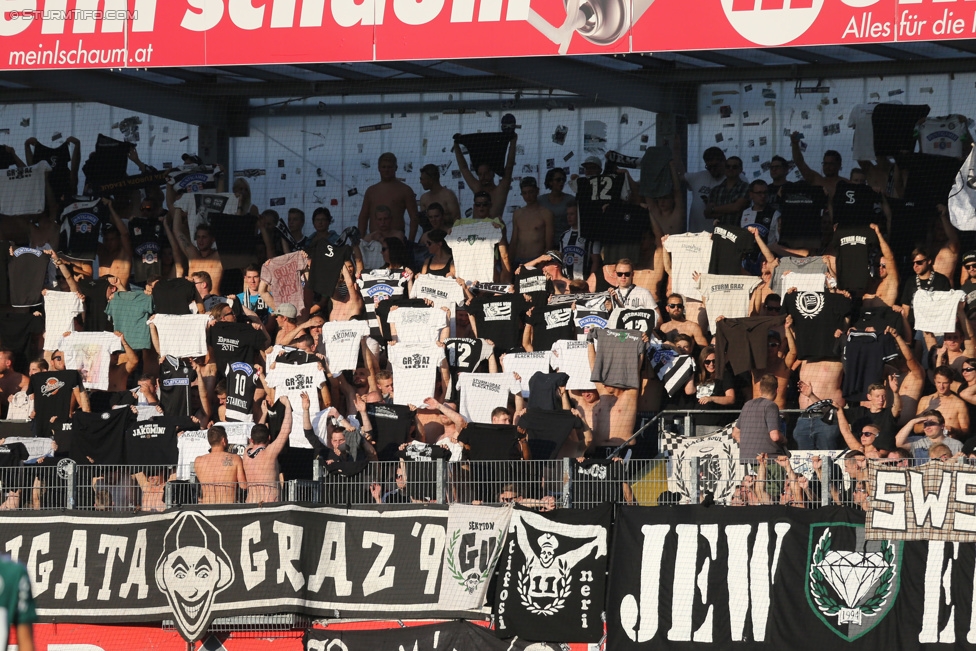 Ried - Sturm Graz
Oesterreichische Fussball Bundesliga, 6. Runde, SV Ried - SK Sturm Graz, Arena Ried, 22.08.2015. 

Foto zeigt Fans von Sturm
