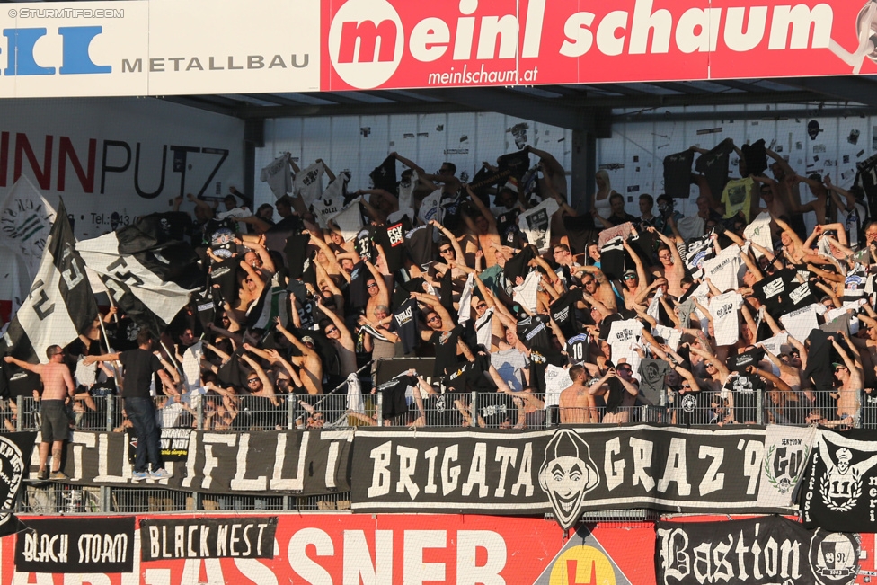 Ried - Sturm Graz
Oesterreichische Fussball Bundesliga, 6. Runde, SV Ried - SK Sturm Graz, Arena Ried, 22.08.2015. 

Foto zeigt Fans von Sturm
