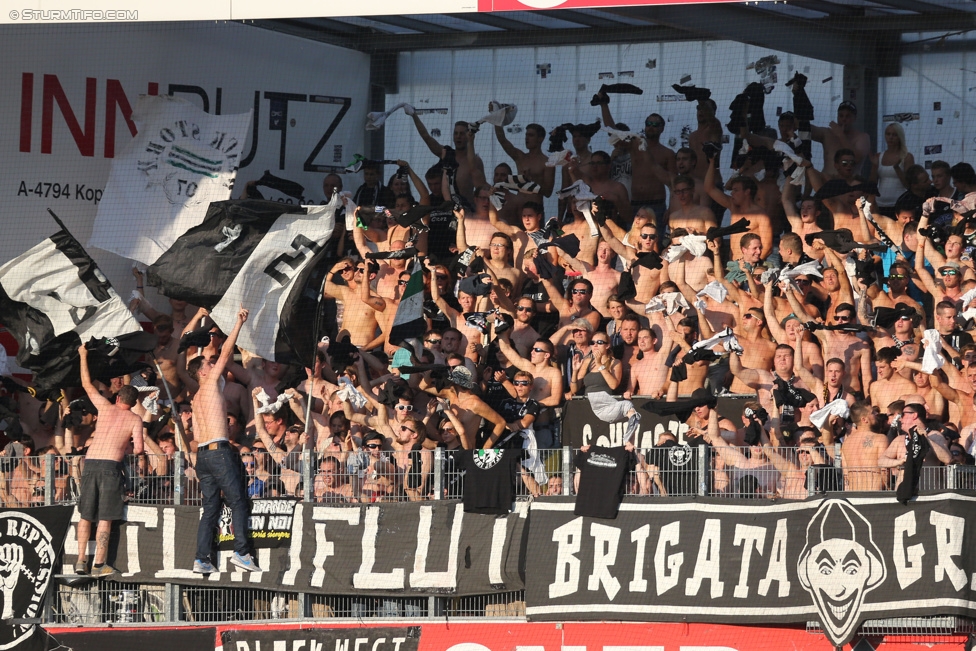 Ried - Sturm Graz
Oesterreichische Fussball Bundesliga, 6. Runde, SV Ried - SK Sturm Graz, Arena Ried, 22.08.2015. 

Foto zeigt Fans von Sturm
