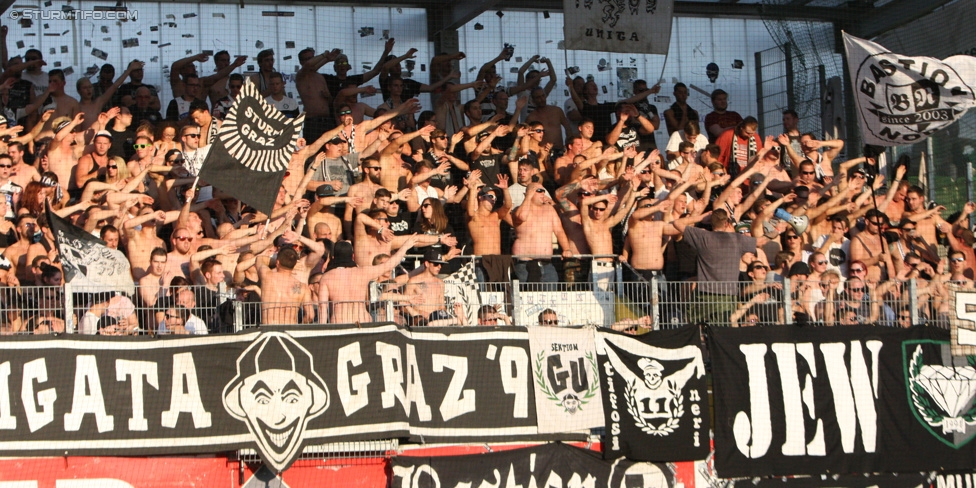 Ried - Sturm Graz
Oesterreichische Fussball Bundesliga, 6. Runde, SV Ried - SK Sturm Graz, Arena Ried, 22.08.2015. 

Foto zeigt Fans von Sturm
