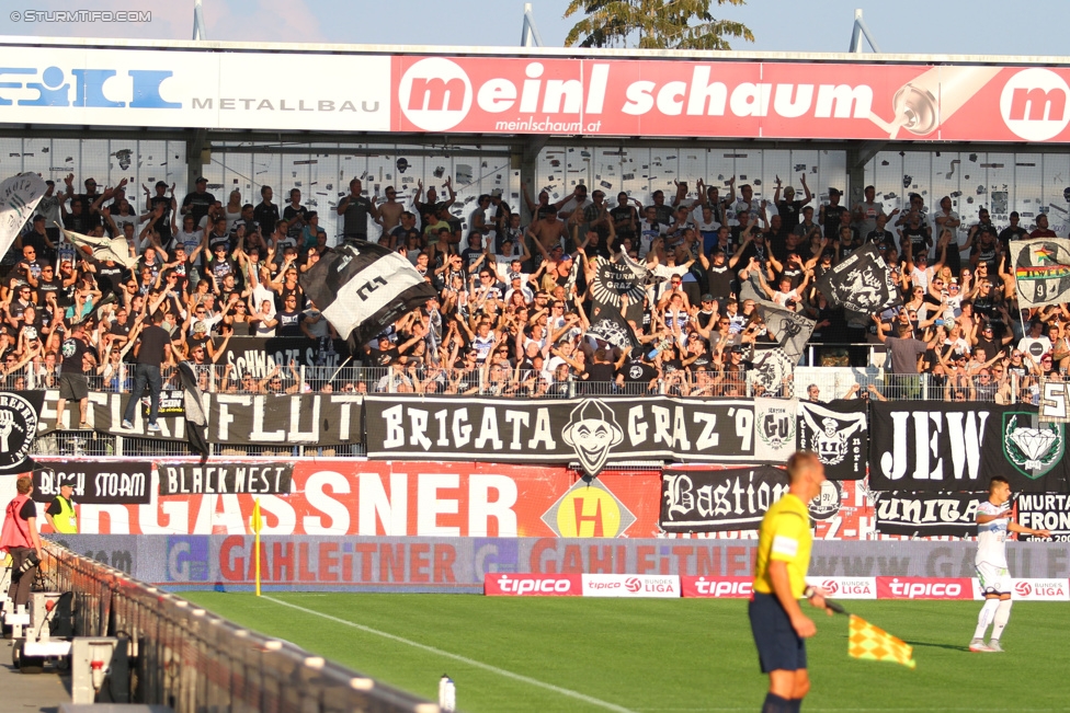 Ried - Sturm Graz
Oesterreichische Fussball Bundesliga, 6. Runde, SV Ried - SK Sturm Graz, Arena Ried, 22.08.2015. 

Foto zeigt Fans von Sturm
