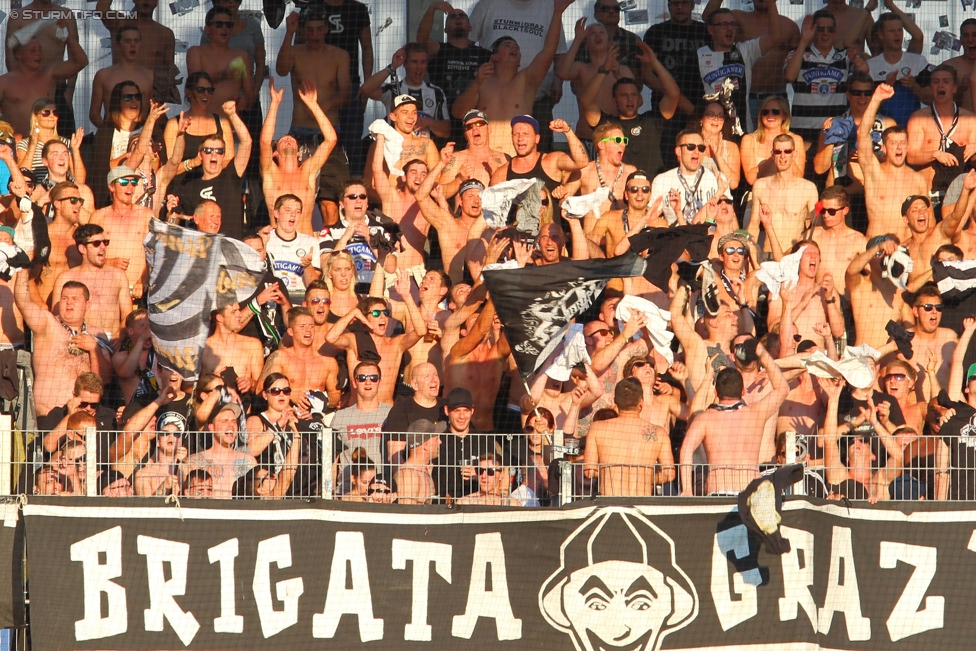 Ried - Sturm Graz
Oesterreichische Fussball Bundesliga, 6. Runde, SV Ried - SK Sturm Graz, Arena Ried, 22.08.2015. 

Foto zeigt Fans von Sturm
