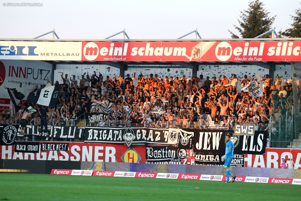 Ried - Sturm Graz
Oesterreichische Fussball Bundesliga, 6. Runde, SV Ried - SK Sturm Graz, Arena Ried, 22.08.2015. 

Foto zeigt Fans von Sturm
