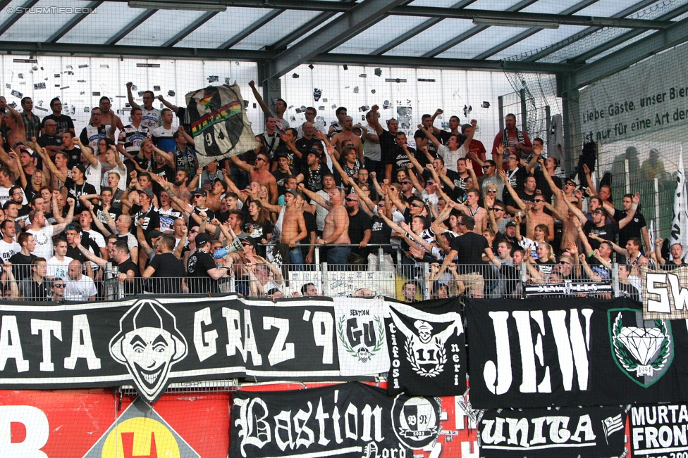 Ried - Sturm Graz
Oesterreichische Fussball Bundesliga, 6. Runde, SV Ried - SK Sturm Graz, Arena Ried, 22.08.2015. 

Foto zeigt Fans von Sturm
