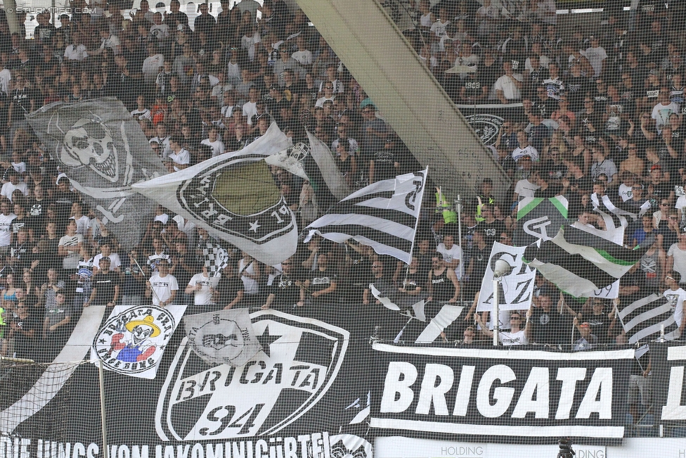 Sturm Graz - RB Salzburg
Oesterreichische Fussball Bundesliga, 7. Runde, SK Sturm Graz - FC RB Salzburg, Stadion Liebenau Graz, 30.08.2015. 

Foto zeigt Fans von Sturm
