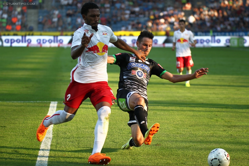 Sturm Graz - RB Salzburg
Oesterreichische Fussball Bundesliga, 7. Runde, SK Sturm Graz - FC RB Salzburg, Stadion Liebenau Graz, 30.08.2015. 

Foto zeigt Jonathan Doin (Salzburg) und Josip Tadic (Sturm)
