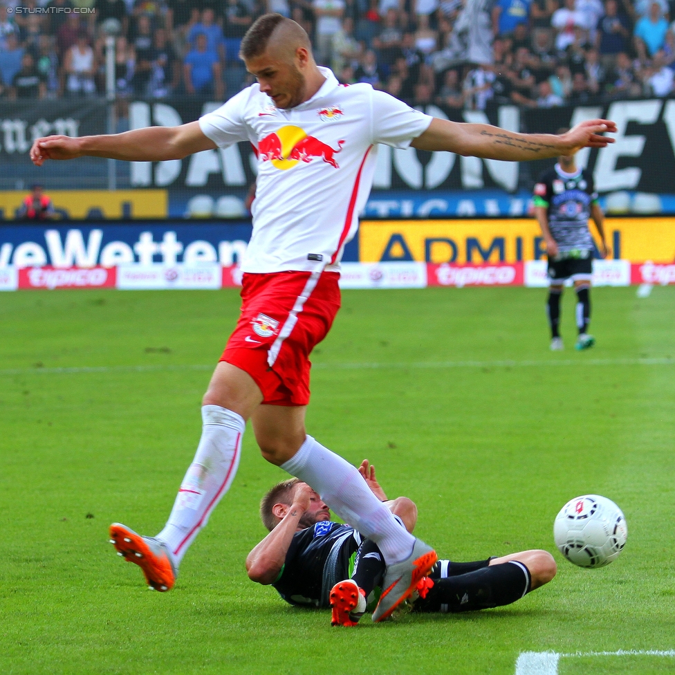 Sturm Graz - RB Salzburg
Oesterreichische Fussball Bundesliga, 7. Runde, SK Sturm Graz - FC RB Salzburg, Stadion Liebenau Graz, 30.08.2015. 

Foto zeigt Duje Caleta-Car (Salzburg) und Martin Ehrenreich (Sturm)
