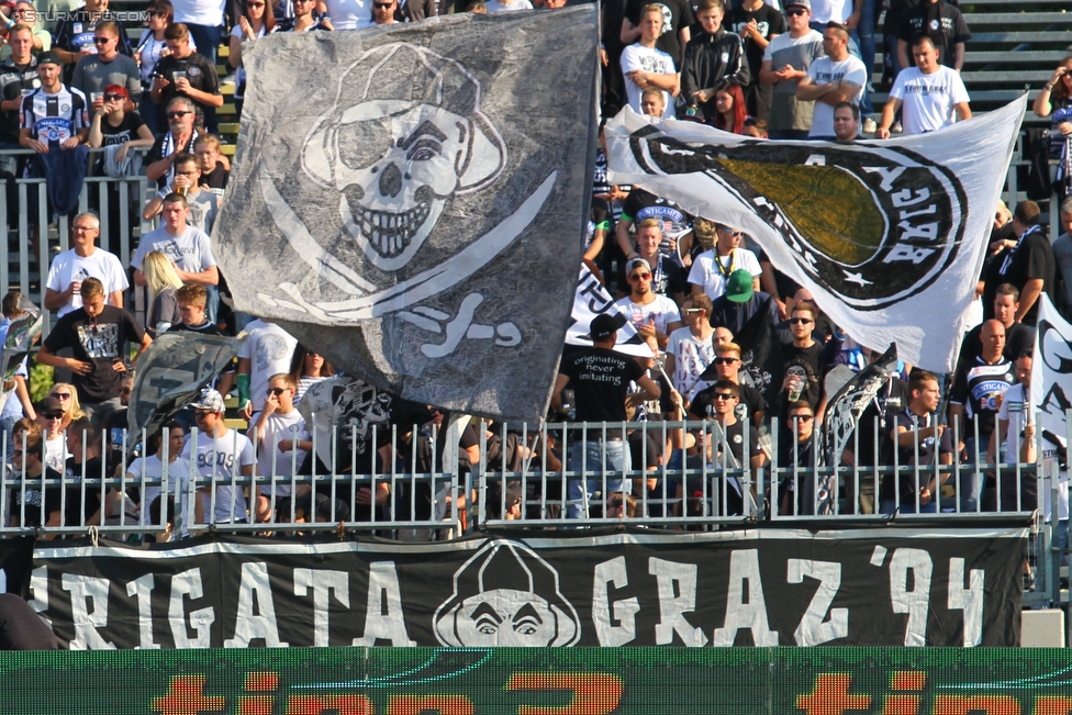 Mattersburg - Sturm Graz
Oesterreichische Fussball Bundesliga, 8. Runde, SV Mattersburg - SK Sturm Graz, Pappelstadion Mattersburg, 13.09.2015. 

Foto zeigt Fans von Sturm
