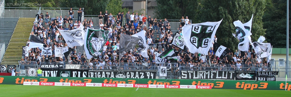 Mattersburg - Sturm Graz
Oesterreichische Fussball Bundesliga, 8. Runde, SV Mattersburg - SK Sturm Graz, Pappelstadion Mattersburg, 13.09.2015. 

Foto zeigt Fans von Sturm
