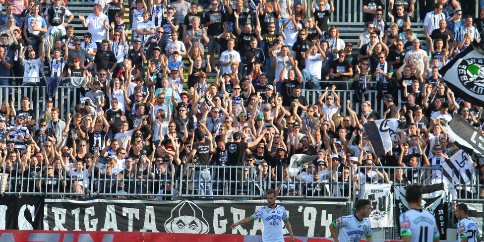 Mattersburg - Sturm Graz
Oesterreichische Fussball Bundesliga, 8. Runde, SV Mattersburg - SK Sturm Graz, Pappelstadion Mattersburg, 13.09.2015. 

Foto zeigt Fans von Sturm
