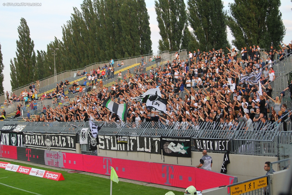 Mattersburg - Sturm Graz
Oesterreichische Fussball Bundesliga, 8. Runde, SV Mattersburg - SK Sturm Graz, Pappelstadion Mattersburg, 13.09.2015. 

Foto zeigt Fans von Sturm
