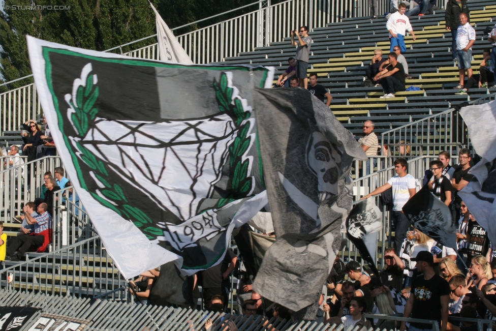 Mattersburg - Sturm Graz
Oesterreichische Fussball Bundesliga, 8. Runde, SV Mattersburg - SK Sturm Graz, Pappelstadion Mattersburg, 13.09.2015. 

Foto zeigt Fans von Sturm
