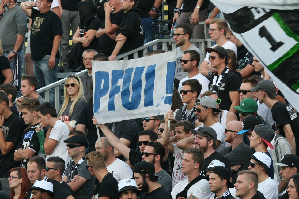 Mattersburg - Sturm Graz
Oesterreichische Fussball Bundesliga, 8. Runde, SV Mattersburg - SK Sturm Graz, Pappelstadion Mattersburg, 13.09.2015. 

Foto zeigt Fans von Sturm
Schlüsselwörter: protest