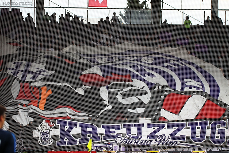 Sturm Graz - Austria Wien
Oesterreichische Fussball Bundesliga, 9. Runde, SK Sturm Graz - FK Austria Wien, Stadion Liebenau Graz, 19.09.2015. 

Foto zeigt Fans von Austria Wien mit einer Choreografie
