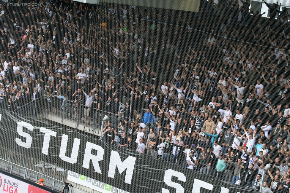 Sturm Graz - Austria Wien
Oesterreichische Fussball Bundesliga, 9. Runde, SK Sturm Graz - FK Austria Wien, Stadion Liebenau Graz, 19.09.2015. 

Foto zeigt Fans von Sturm
