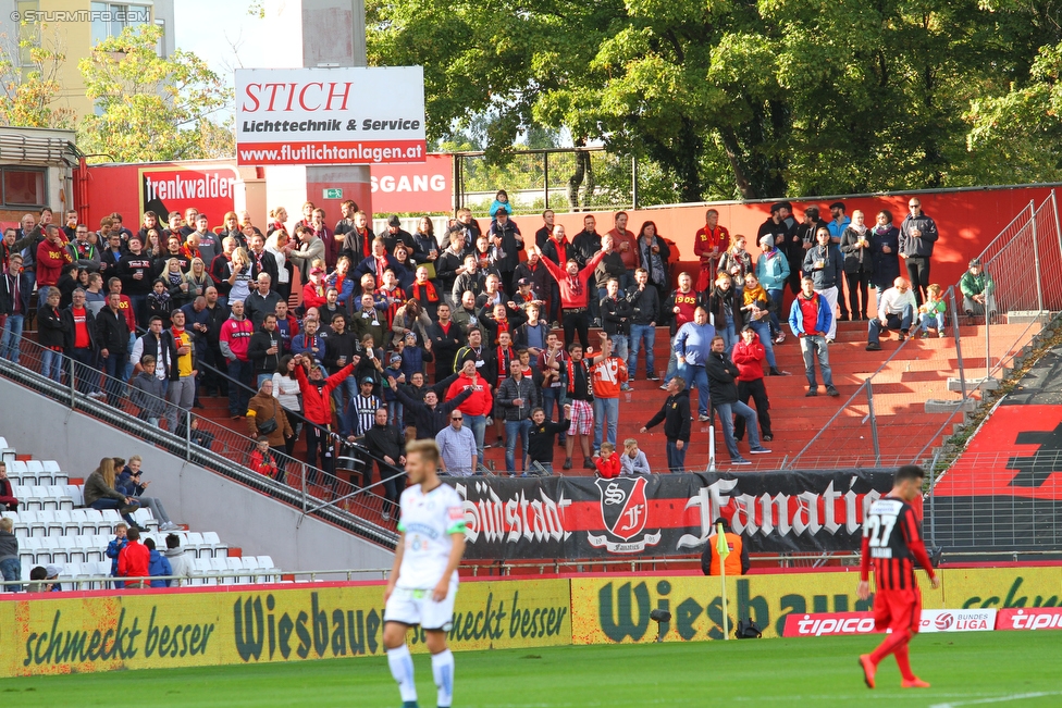 Admira Wacker - Sturm Graz
Oesterreichische Fussball Bundesliga, 10. Runde, FC Admira Wacker Moedling - SK Sturm Graz, Stadion Suedstadt Maria Enzersdorf, 27.09.2015. 

Foto zeigt Fans der Admira
