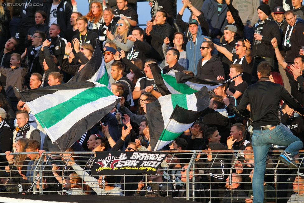 Admira Wacker - Sturm Graz
Oesterreichische Fussball Bundesliga, 10. Runde, FC Admira Wacker Moedling - SK Sturm Graz, Stadion Suedstadt Maria Enzersdorf, 27.09.2015. 

Foto zeigt Fans von Sturm
