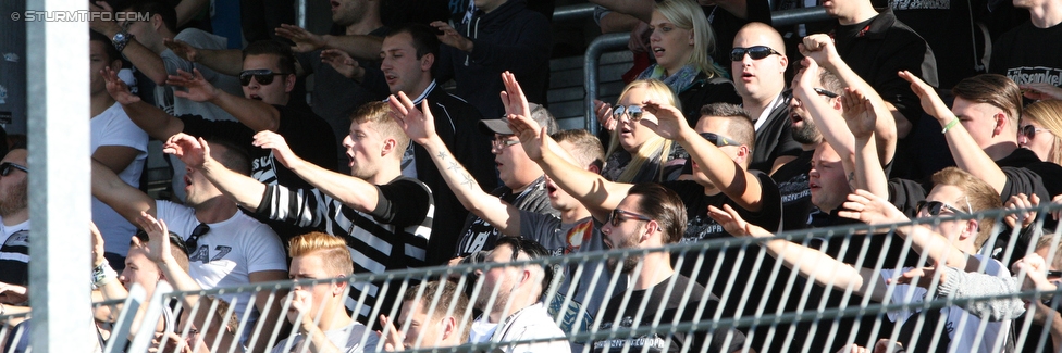 Groedig - Sturm Graz
Oesterreichische Fussball Bundesliga, 11. Runde, SV Groedig - SK Sturm Graz, Stadion Untersbergarena Groedig, 03.10.2015. 

Foto zeigt Fans von Sturm
