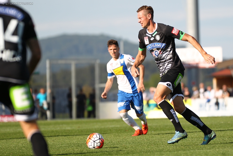 Groedig - Sturm Graz
Oesterreichische Fussball Bundesliga, 11. Runde, SV Groedig - SK Sturm Graz, Stadion Untersbergarena Groedig, 03.10.2015. 

Foto zeigt Roman Kienast (Sturm)
