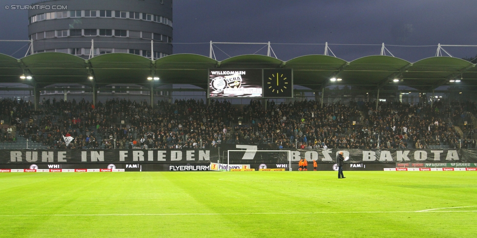 Sturm Graz - Altach
Oesterreichische Fussball Bundesliga, 12. Runde, SK Sturm Graz - SC Rheindorf Altach, Stadion Liebenau Graz, 17.10.2015. 

Foto zeigt Fans von Sturm mit einem Spruchband fuer Bozo Bakota (ehem. Spieler Sturm)
