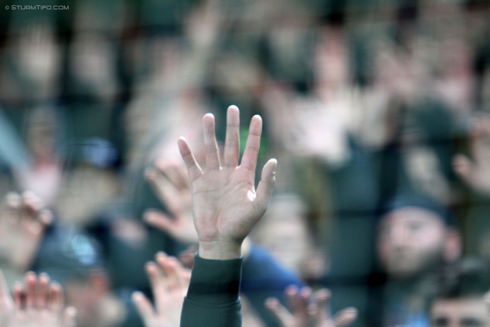 Sturm Graz - Altach
Oesterreichische Fussball Bundesliga, 12. Runde, SK Sturm Graz - SC Rheindorf Altach, Stadion Liebenau Graz, 17.10.2015. 

Foto zeigt Fans von Sturm
