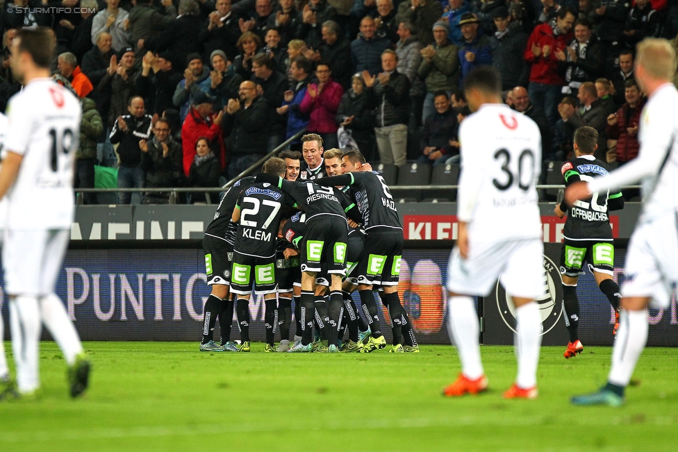 Sturm Graz - Altach
Oesterreichische Fussball Bundesliga, 12. Runde, SK Sturm Graz - SC Rheindorf Altach, Stadion Liebenau Graz, 17.10.2015. 

Foto zeigt die Mannschaft von Sturm
Schlüsselwörter: torjubel