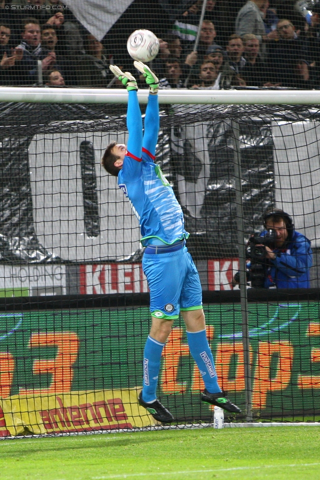 Sturm Graz - Altach
Oesterreichische Fussball Bundesliga, 12. Runde, SK Sturm Graz - SC Rheindorf Altach, Stadion Liebenau Graz, 17.10.2015. 

Foto zeigt Michael Esser (Sturm)
