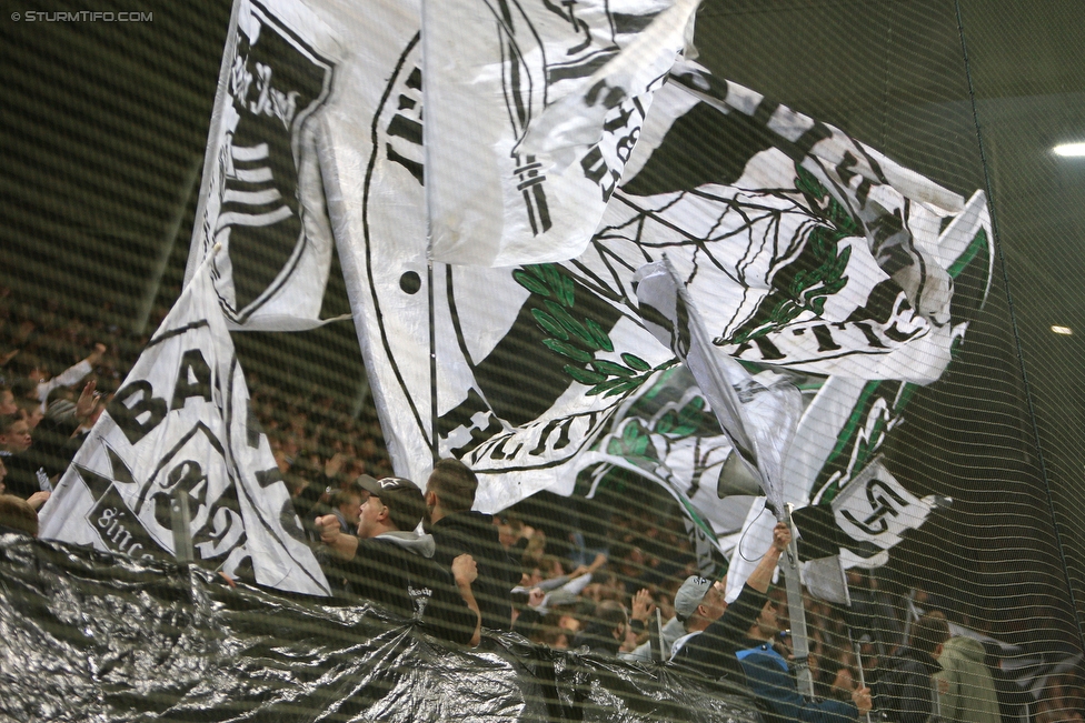 Sturm Graz - Wolfsberg
Oesterreichische Fussball Bundesliga, 13. Runde, SK Sturm Graz - Wolfsburger AC, Stadion Liebenau Graz, 24.10.2015. 

Foto zeigt Fans von Sturm
