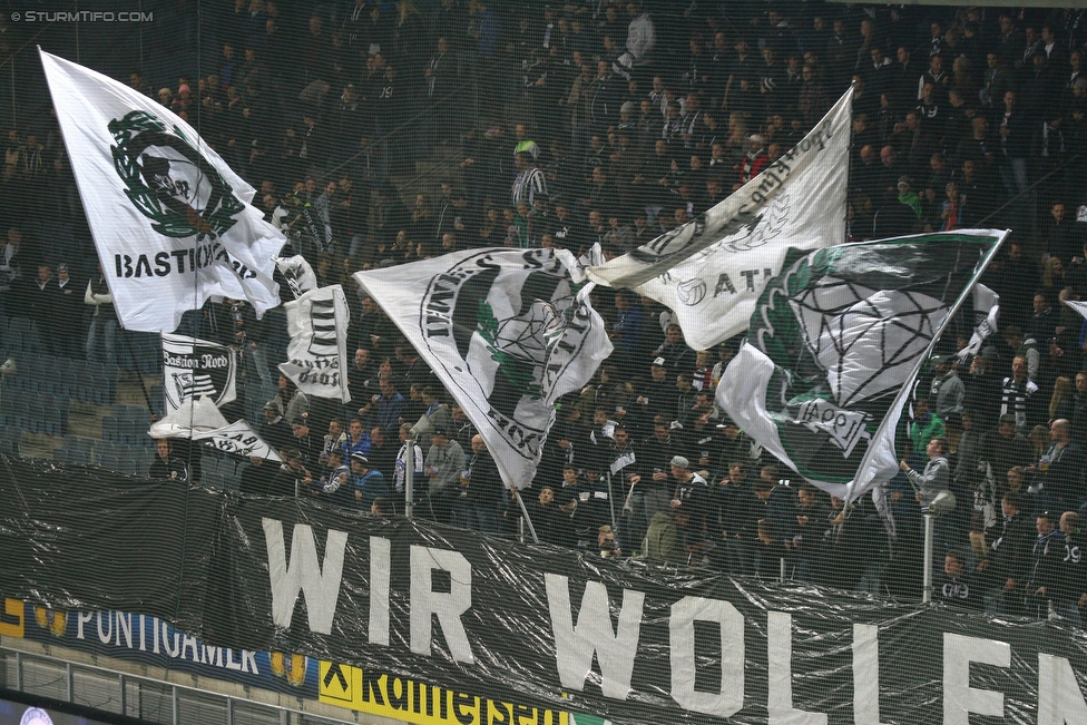 Sturm Graz - Wolfsberg
Oesterreichische Fussball Bundesliga, 13. Runde, SK Sturm Graz - Wolfsburger AC, Stadion Liebenau Graz, 24.10.2015. 

Foto zeigt Fans von Sturm
