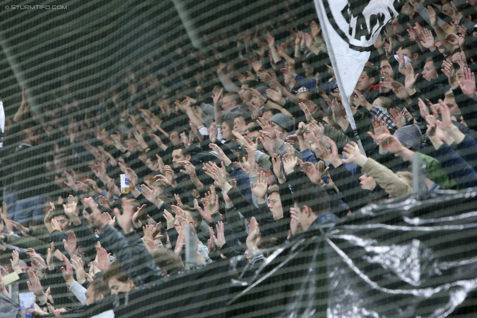 Sturm Graz - Wolfsberg
Oesterreichische Fussball Bundesliga, 13. Runde, SK Sturm Graz - Wolfsburger AC, Stadion Liebenau Graz, 24.10.2015. 

Foto zeigt Fans von Sturm
