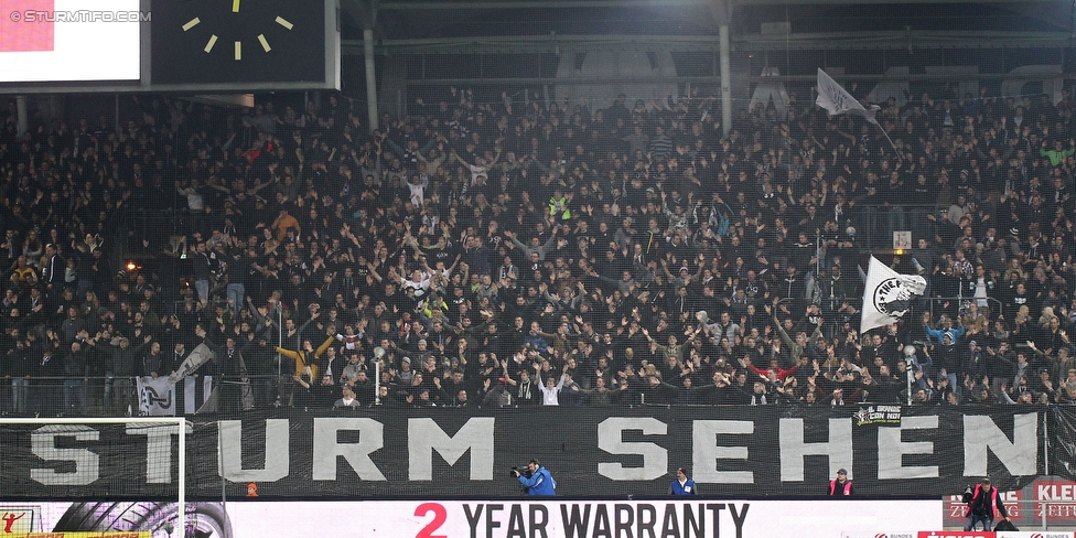 Sturm Graz - Wolfsberg
Oesterreichische Fussball Bundesliga, 13. Runde, SK Sturm Graz - Wolfsburger AC, Stadion Liebenau Graz, 24.10.2015. 

Foto zeigt Fans von Sturm
