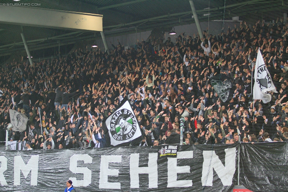 Sturm Graz - Wolfsberg
Oesterreichische Fussball Bundesliga, 13. Runde, SK Sturm Graz - Wolfsburger AC, Stadion Liebenau Graz, 24.10.2015. 

Foto zeigt Fans von Sturm
