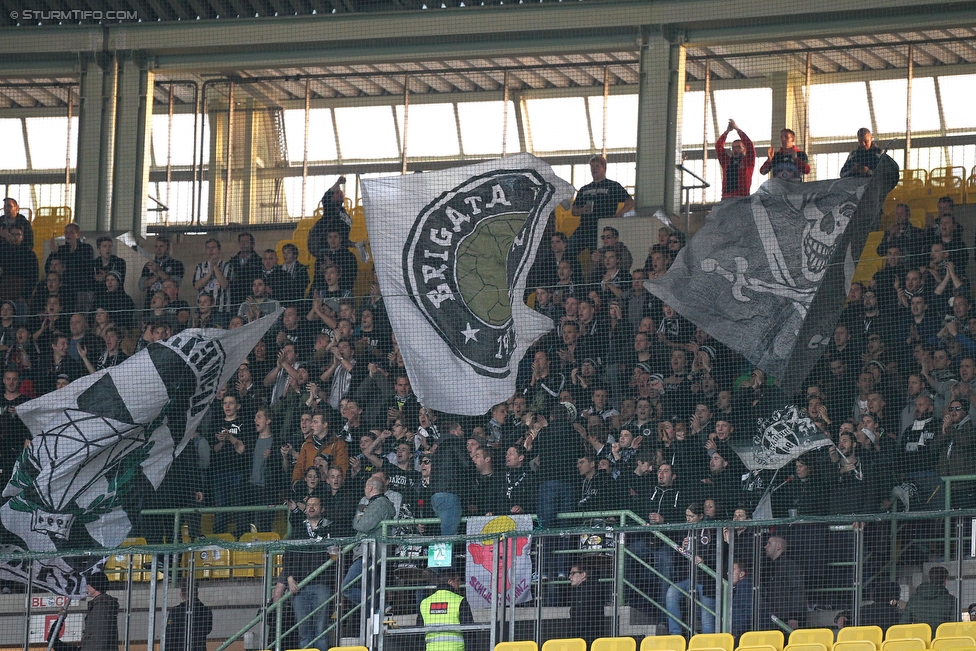 Rapid Wien - Sturm Graz
Oesterreichische Fussball Bundesliga, 14. Runde, SK Rapid Wien - SK Sturm Graz, Ernst Happel Stadion Wien, 31.10.2015. 

Foto zeigt Fans von Sturm
