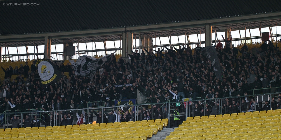 Rapid Wien - Sturm Graz
Oesterreichische Fussball Bundesliga, 14. Runde, SK Rapid Wien - SK Sturm Graz, Ernst Happel Stadion Wien, 31.10.2015. 

Foto zeigt Fans von Sturm
