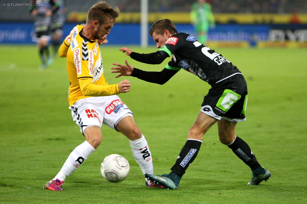 Sturm Graz - Ried
Oesterreichische Fussball Bundesliga, 15. Runde, SK Sturm Graz - SV Ried, Stadion Liebenau Graz, 07.11.2015. 

Foto zeigt Bernhard Janeczek (Ried) und Andreas Gruber (Sturm)
