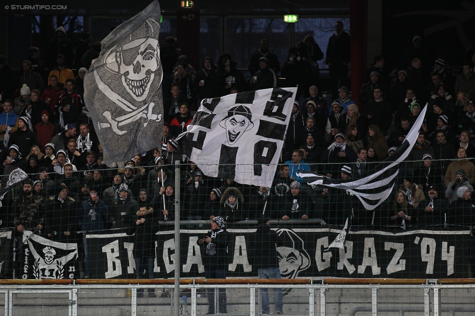 Salzburg - Sturm Graz
Oesterreichische Fussball Bundesliga, 16. Runde, RB Salzburg - SK Sturm Graz, Stadion Wals-Siebenheim, 22.11.2015. 

Foto zeigt Fans von Sturm
