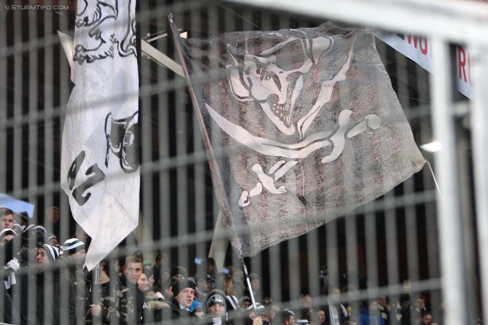 Salzburg - Sturm Graz
Oesterreichische Fussball Bundesliga, 16. Runde, RB Salzburg - SK Sturm Graz, Stadion Wals-Siebenheim, 22.11.2015. 

Foto zeigt Fans von Sturm
