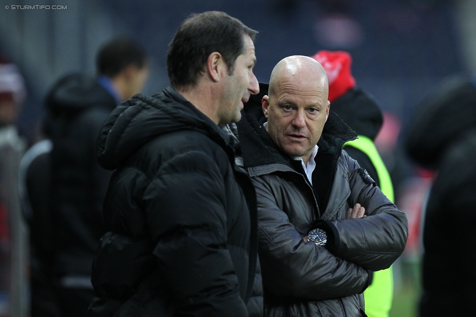 Salzburg - Sturm Graz
Oesterreichische Fussball Bundesliga, 16. Runde, RB Salzburg - SK Sturm Graz, Stadion Wals-Siebenheim, 22.11.2015. 

Foto zeigt Franco Foda (Cheftrainer Sturm) und Gerhard Goldbrich (General Manager Sturm)
