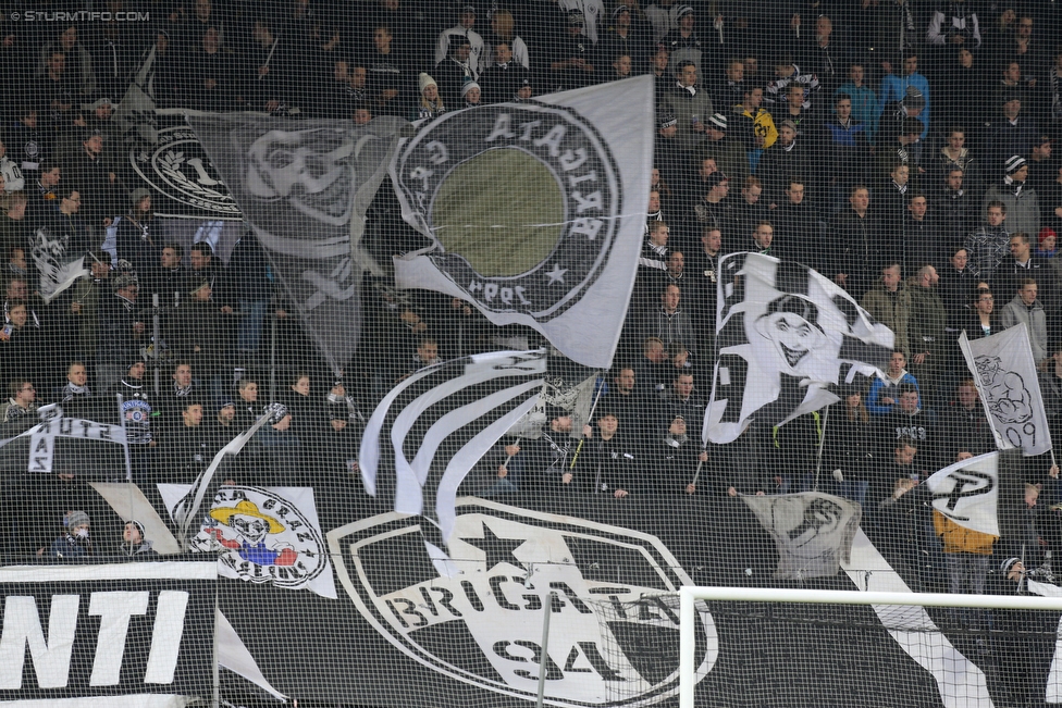 Sturm Graz - Mattersburg
Oesterreichische Fussball Bundesliga, 17. Runde, SK Sturm Graz - SV Mattersburg, Stadion Liebenau Graz, 28.11.2015. 

Foto zeigt Fans von Sturm
