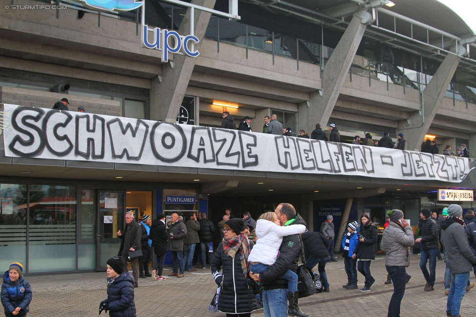 Sturm Graz - Mattersburg
Oesterreichische Fussball Bundesliga, 17. Runde, SK Sturm Graz - SV Mattersburg, Stadion Liebenau Graz, 28.11.2015. 

Foto zeigt Fans von Sturm mit einem Spruchband
