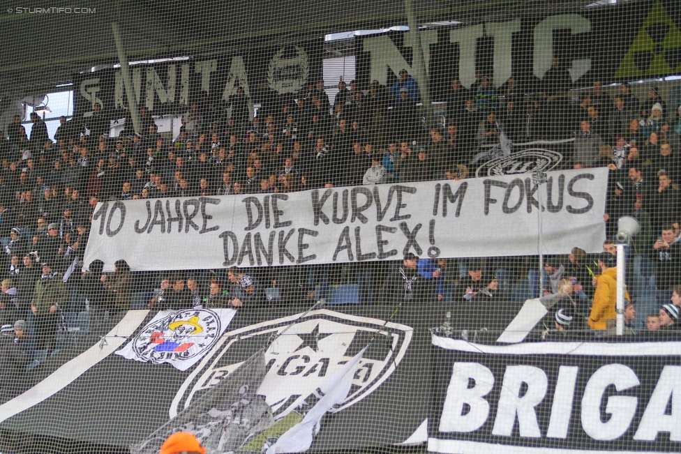 Sturm Graz - Mattersburg
Oesterreichische Fussball Bundesliga, 17. Runde, SK Sturm Graz - SV Mattersburg, Stadion Liebenau Graz, 28.11.2015. 

Foto zeigt Fans von Sturm mit einem Spruchband
