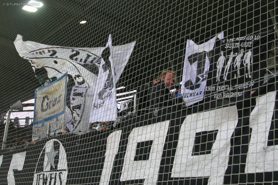 Sturm Graz - Mattersburg
Oesterreichische Fussball Bundesliga, 17. Runde, SK Sturm Graz - SV Mattersburg, Stadion Liebenau Graz, 28.11.2015. 

Foto zeigt Fans von Sturm
