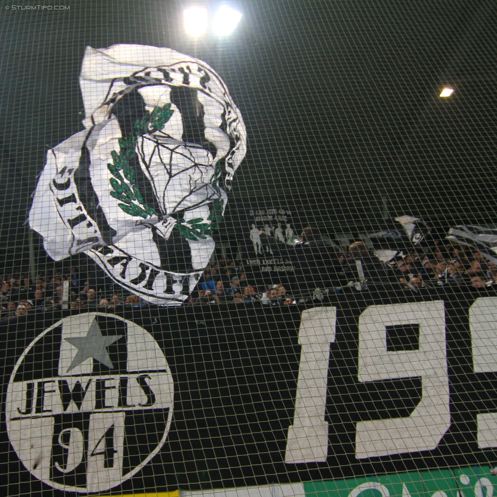 Sturm Graz - Mattersburg
Oesterreichische Fussball Bundesliga, 17. Runde, SK Sturm Graz - SV Mattersburg, Stadion Liebenau Graz, 28.11.2015. 

Foto zeigt Fans von Sturm
