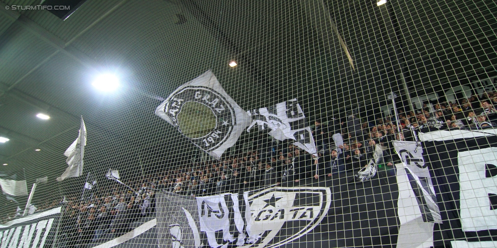 Sturm Graz - Mattersburg
Oesterreichische Fussball Bundesliga, 17. Runde, SK Sturm Graz - SV Mattersburg, Stadion Liebenau Graz, 28.11.2015. 

Foto zeigt Fans von Sturm
