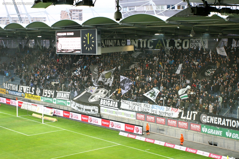 Sturm Graz - Mattersburg
Oesterreichische Fussball Bundesliga, 17. Runde, SK Sturm Graz - SV Mattersburg, Stadion Liebenau Graz, 28.11.2015. 

Foto zeigt Fans von Sturm
