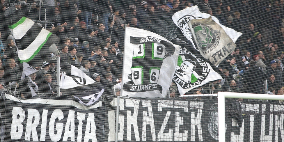 Sturm Graz - Mattersburg
Oesterreichische Fussball Bundesliga, 17. Runde, SK Sturm Graz - SV Mattersburg, Stadion Liebenau Graz, 28.11.2015. 

Foto zeigt Fans von Sturm
