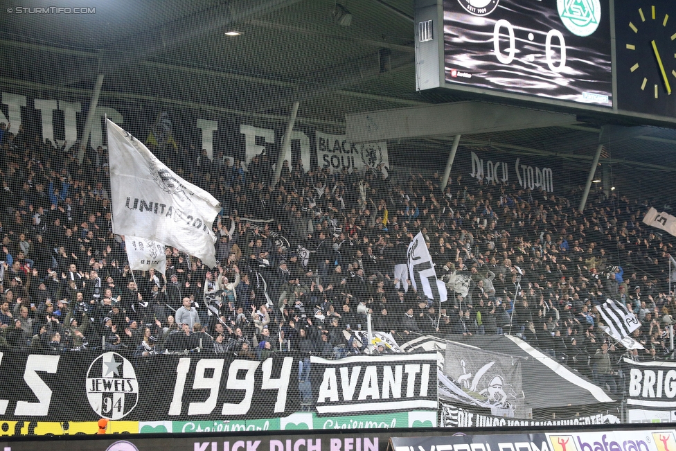 Sturm Graz - Mattersburg
Oesterreichische Fussball Bundesliga, 17. Runde, SK Sturm Graz - SV Mattersburg, Stadion Liebenau Graz, 28.11.2015. 

Foto zeigt Fans von Sturm
