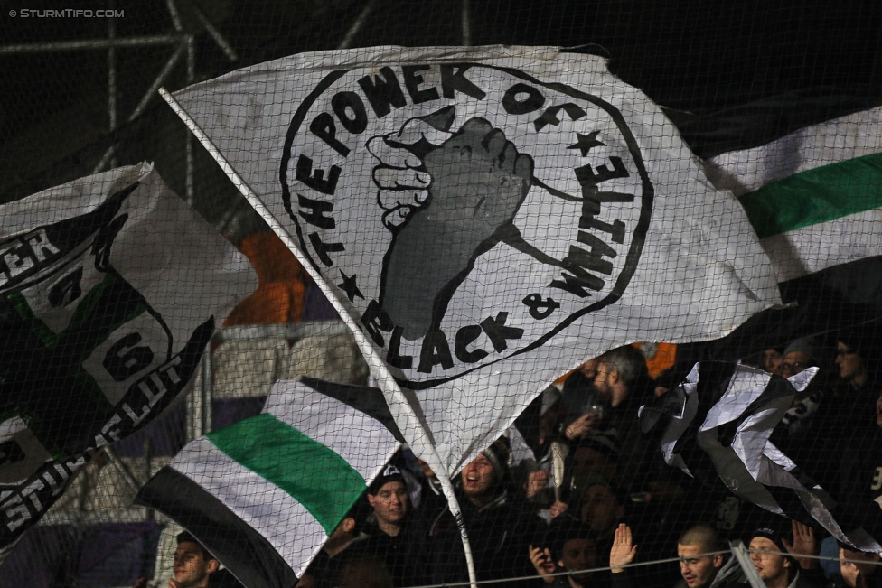 Austria Wien - Sturm Graz
Oesterreichische Fussball Bundesliga, 18. Runde, FK Austria Wien - SK Sturm Graz, Franz-Horr-Stadion Wien, 02.12.2015. 

Foto zeigt Fans von Sturm
